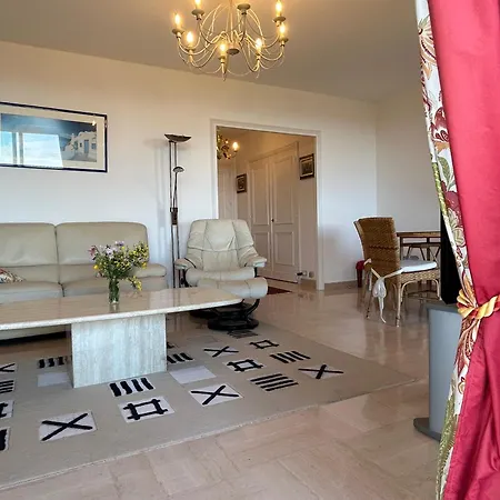 Appartement Vue Cap D'antibes - Balcon - Résidence Privée Gardée - 80m2 *